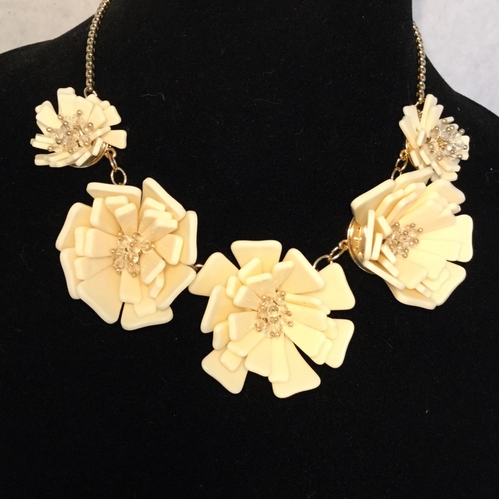 Unique 3D Flower Necklace
